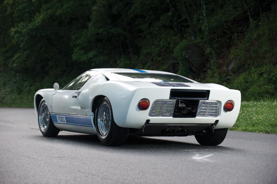  Ford GT40 (Mk I) 1967 года  (фото 6 из 34)